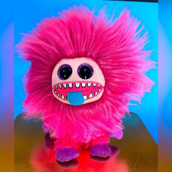 TY FRIZZYS COLLECTION 2015 NWT ZEEZEE WILD HAIR PINK MONSTER BIRTHDAY MAY 15 - Picture 1 of 9